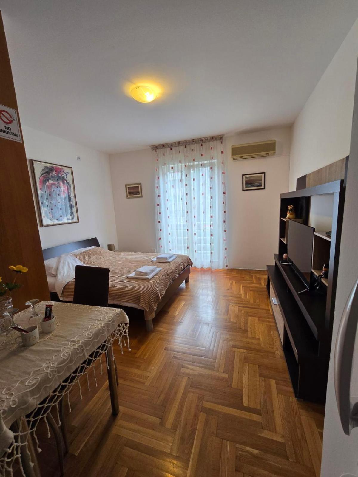 Laki Apartment Podgorica Extérieur photo