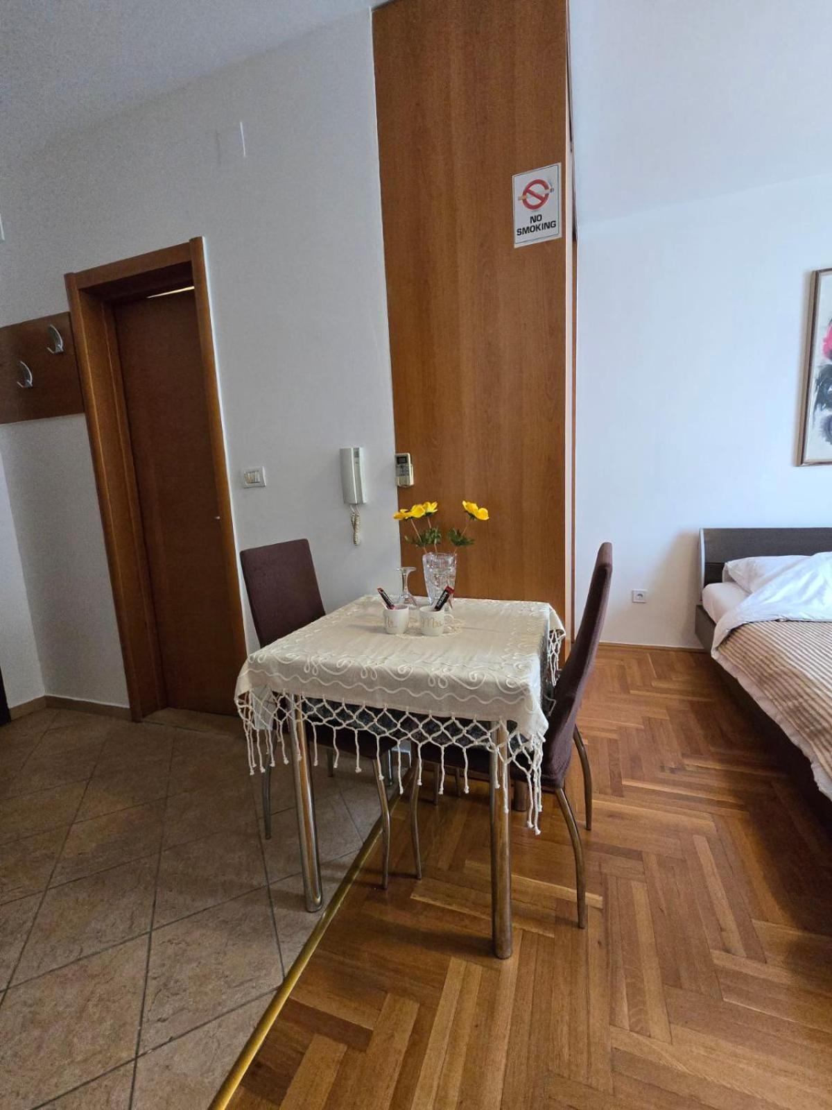 Laki Apartment Podgorica Extérieur photo